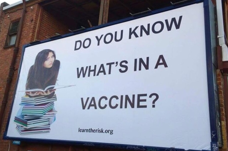 Australský billboard očkování